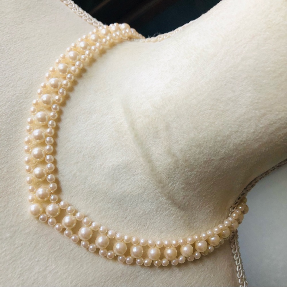 Vintage braided v shape cream tone beaded necklace